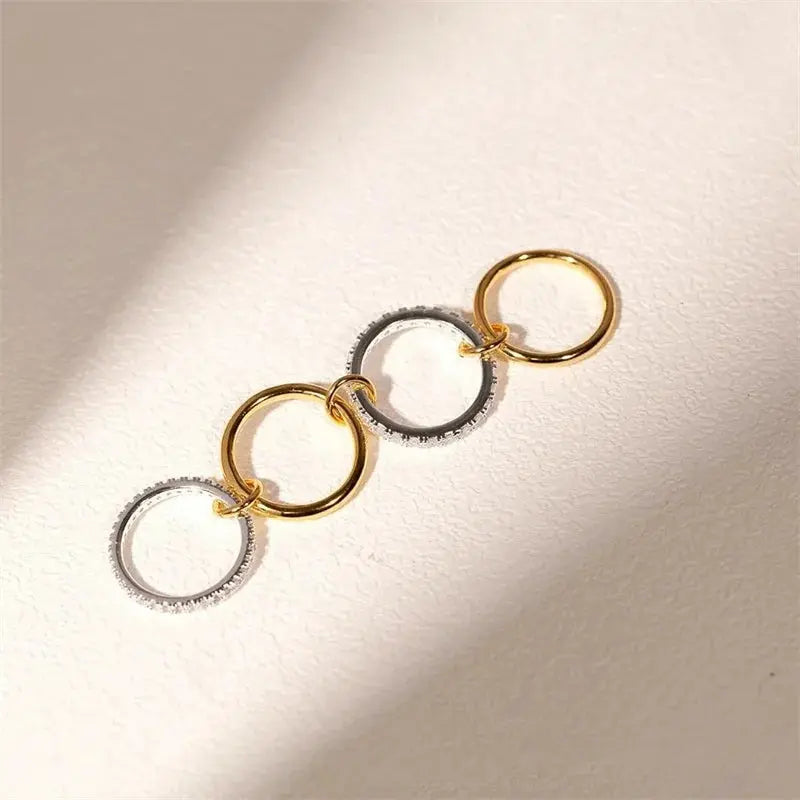 Dual-Color Interlock Ring – Hypoallergenic