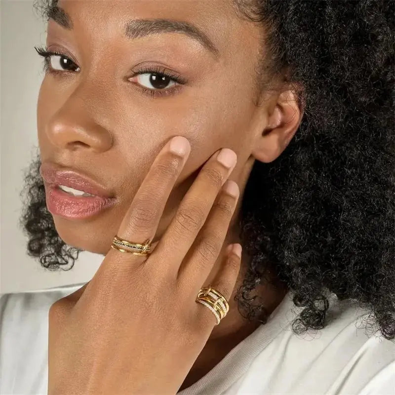 Dual-Color Interlock Ring – Hypoallergenic